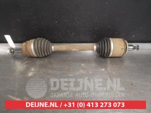 Gebruikte Steekas links-achter Mitsubishi Pajero Hardtop (V8/9) 3.2 DI-D 16V Prijs op aanvraag aangeboden door V.Deijne Jap.Auto-onderdelen BV