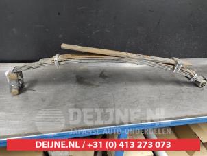 Begagnade Bakre bladfjäder Mitsubishi L-200 2.4 Clean Diesel 4WD Pris € 75,00 Marginaltabell erbjuds av V.Deijne Jap.Auto-onderdelen BV