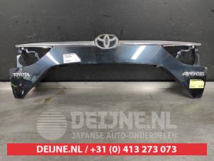 Gebruikte Handgreep Achterklep Toyota Avensis Wagon (T27) 1.6 16V D-4D Prijs € 75,00 Margeregeling aangeboden door V.Deijne Jap.Auto-onderdelen BV