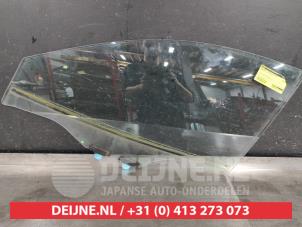 Begagnade Dörrfönster, 4-dörrars, vänster fram Mazda CX-3 (DJ/DK) 2.0 SkyActiv-G 120 Pris € 35,00 Marginaltabell erbjuds av V.Deijne Jap.Auto-onderdelen BV