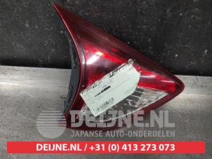 Gebruikte Reflector achterklep links Mazda CX-5 I (KE,GH) 2.2 Skyactiv D 150 16V 4WD Prijs € 75,00 Margeregeling aangeboden door V.Deijne Jap.Auto-onderdelen BV