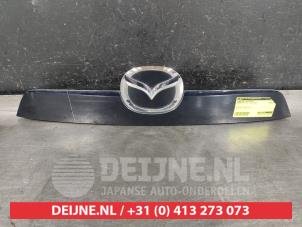 Gebruikte Handgreep Achterklep Mazda CX-5 I (KE,GH) 2.0 SkyActiv-G 16V 2WD Prijs op aanvraag aangeboden door V.Deijne Jap.Auto-onderdelen BV