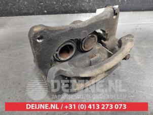 Gebruikte Remklauw (Tang) rechts-voor Mitsubishi Pajero Hardtop (V8/9) Prijs € 50,00 Margeregeling aangeboden door V.Deijne Jap.Auto-onderdelen BV