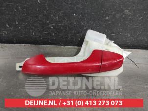 Gebruikte Portiergreep 4Deurs links-achter Kia Rio IV (YB) 1.0i T-GDi 100 12V Prijs € 25,00 Margeregeling aangeboden door V.Deijne Jap.Auto-onderdelen BV