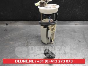 Używane Elektryczna pompa paliwa Honda CR-V (RD5/6/7/8) 2.0i 16V VTEC Cena € 50,00 Procedura marży oferowane przez V.Deijne Jap.Auto-onderdelen BV