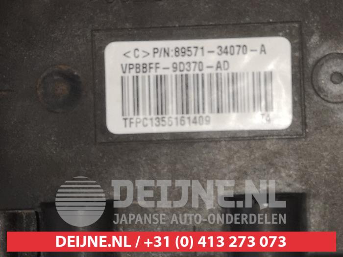 Elektrisk bränslemodul från en Toyota Yaris III (P13) 1.5 16V Dual VVT-iE 2017