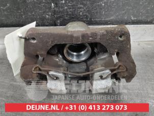Gebruikte Remklauw (Tang) links-voor Toyota Yaris II (P9) 1.33 16V Dual VVT-I Prijs € 35,00 Margeregeling aangeboden door V.Deijne Jap.Auto-onderdelen BV