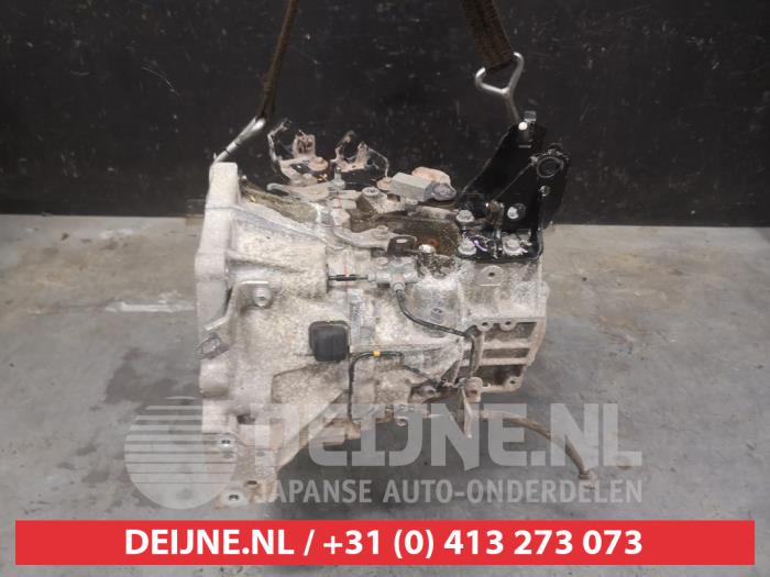 Växellåda från en Toyota Yaris III (P13) 1.5 16V Dual VVT-iE 2019