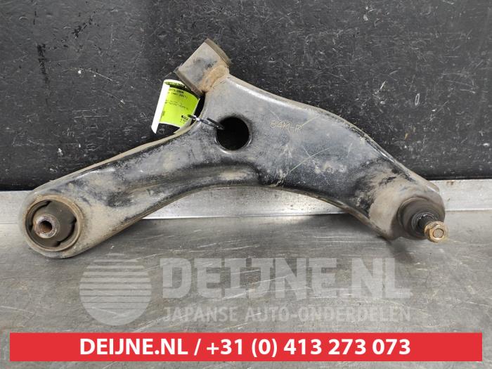 Främre undre gaffelben, höger från en Suzuki Celerio (LF) 1.0 12V 2017