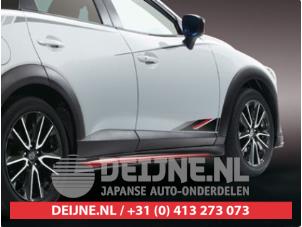 Nya Sidokjol, höger Mazda CX-3 (DJ/DK) 2.0 SkyActiv-G 120 Pris € 121,00 Inklusive moms erbjuds av V.Deijne Jap.Auto-onderdelen BV
