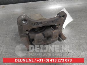 Gebruikte Remklauw (Tang) links-voor Mitsubishi Space Star (A0) 1.2 12V Prijs € 30,00 Margeregeling aangeboden door V.Deijne Jap.Auto-onderdelen BV