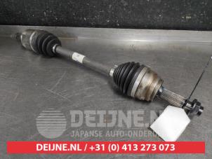 Gebruikte Aandrijfas links-voor Kia Ceed Sportswagon (CDF) 1.5 T-GDI 16V Prijs € 150,00 Margeregeling aangeboden door V.Deijne Jap.Auto-onderdelen BV