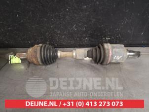 Gebruikte Aandrijfas links-voor Mitsubishi Outlander (CW) 2.0 DI-D 16V 4x2 Prijs € 75,00 Margeregeling aangeboden door V.Deijne Jap.Auto-onderdelen BV