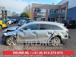 Begagnade Extra fönster, 4-dörrars, vänster Kia Ceed Sportswagon (CDF) 1.6 GDI 16V PHEV Pris € 45,00 Marginaltabell erbjuds av V.Deijne Jap.Auto-onderdelen BV