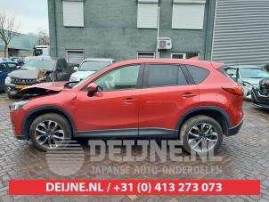 Gebruikte Portierruit 4Deurs links-voor Mazda CX-5 I (KE,GH) 2.2 Skyactiv D 175 16V 4WD Prijs € 35,00 Margeregeling aangeboden door V.Deijne Jap.Auto-onderdelen BV