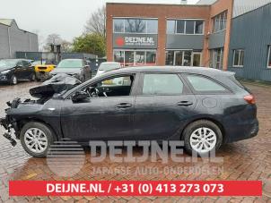 Begagnade Extra fönster, 4-dörrars, vänster Kia Ceed Sportswagon (CDF) 1.4i 16V Pris € 45,00 Marginaltabell erbjuds av V.Deijne Jap.Auto-onderdelen BV