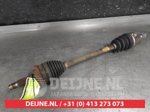 Gebruikte Aandrijfas links-voor Kia Soul I (AM) 1.6 CVVT 16V Prijs € 75,00 Margeregeling aangeboden door V.Deijne Jap.Auto-onderdelen BV