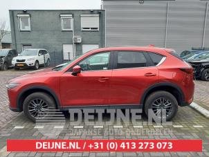 Gebruikte Ruit Extra 4Deurs links-achter Mazda CX-5 II (KF) 2.0 SkyActiv-G 165 16V 2WD Prijs € 50,00 Margeregeling aangeboden door V.Deijne Jap.Auto-onderdelen BV