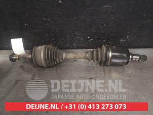Gebruikte Homokineetas rechts-voor Toyota Land Cruiser (J12) 3.0 D-4D 16V Prijs € 100,00 Margeregeling aangeboden door V.Deijne Jap.Auto-onderdelen BV
