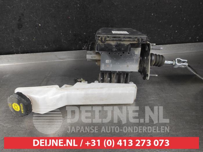 Bromsservo från en Kia Niro I (DE) E-Niro 64 kWh 2020