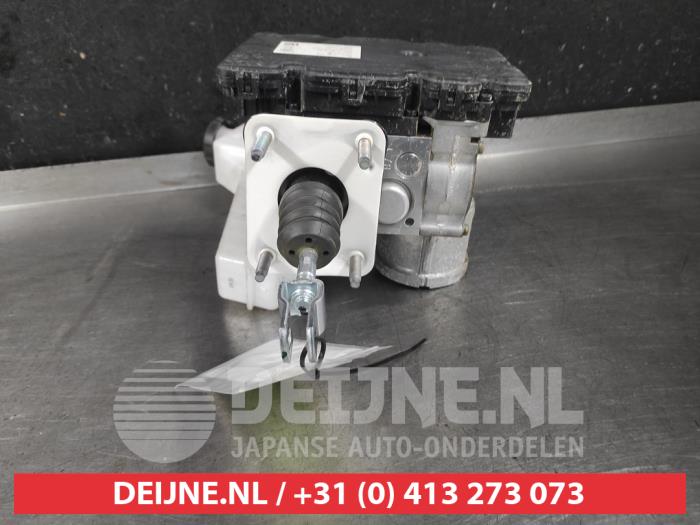 Bromsservo från en Kia Niro I (DE) E-Niro 64 kWh 2020