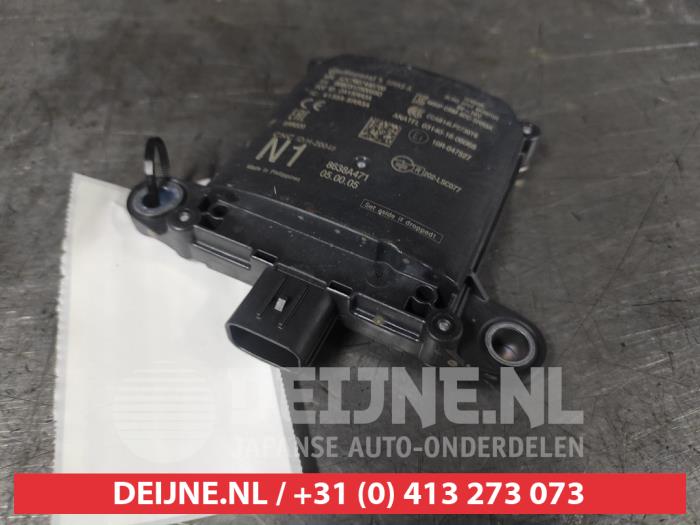 Dödvinkelsensor från en Mitsubishi Eclipse Cross (GK/GL) 2.4 16V PHEV 4x4 2023