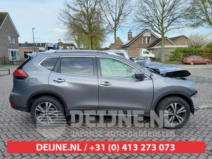 Gebruikte Zijskirt rechts Nissan X-Trail (T32) 1.6 DIG-T 16V Prijs € 100,00 Margeregeling aangeboden door V.Deijne Jap.Auto-onderdelen BV