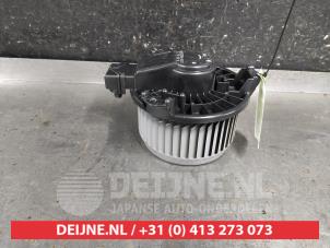 Begagnade Fläktmotor för uppvärmning och ventilation Suzuki Swift (ZA/ZC/ZD1/2/3/9) 1.6 Sport VVT 16V Pris € 30,00 Marginaltabell erbjuds av V.Deijne Jap.Auto-onderdelen BV