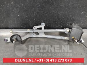 Używane Mechanizm wycieraczki Toyota Yaris IV (P21/PA1/PH1) 1.5 12V Hybrid 115 Cena € 45,00 Procedura marży oferowane przez V.Deijne Jap.Auto-onderdelen BV
