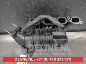 Używane Kolektor dolotowy Toyota Corolla (E12) 1.6 16V VVT-i Cena € 100,00 Procedura marży oferowane przez V.Deijne Jap.Auto-onderdelen BV