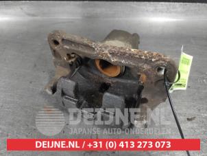 Gebruikte Remklauw (Tang) links-achter Mitsubishi Pajero Hardtop (V8/9) 3.2 DI-D 16V Autom. Prijs op aanvraag aangeboden door V.Deijne Jap.Auto-onderdelen BV