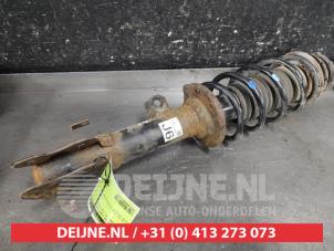 Gebruikte Schokdemperpoot links-voor Suzuki Ignis (MF) 1.2 Dual Jet 16V Prijs op aanvraag aangeboden door V.Deijne Jap.Auto-onderdelen BV