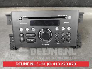 Gebruikte Radio Suzuki Grand Vitara II (JT) 2.4 16V Prijs € 50,00 Margeregeling aangeboden door V.Deijne Jap.Auto-onderdelen BV