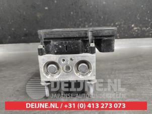 Begagnade ABS-pump Toyota Yaris III (P13) 1.5 16V Dual VVT-iE Pris på förfrågan erbjuds av V.Deijne Jap.Auto-onderdelen BV