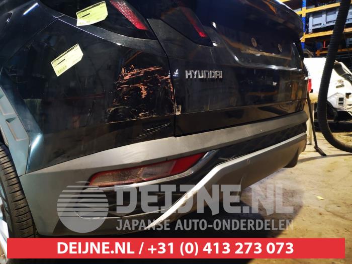 Bakre stötfångare från en Hyundai Tucson (NX) 1.6 T-GDI 2021