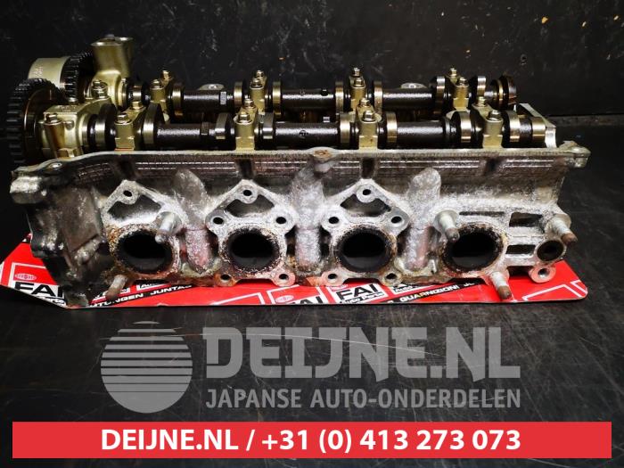 Cilinderkop van een Suzuki Swift (ZA/ZC/ZD1/2/3/9) 1.6 Sport VVT 16V 2006