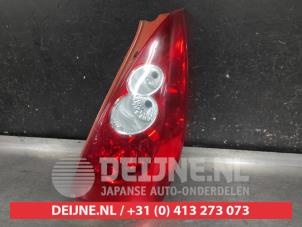 Gebruikte Achterlicht rechts Mazda 5 (CR19) 1.8i 16V Prijs € 50,00 Margeregeling aangeboden door V.Deijne Jap.Auto-onderdelen BV