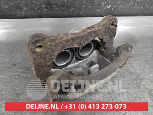 Gebruikte Remklauw (Tang) links-voor Mitsubishi Pajero Hardtop (V6/7) Prijs op aanvraag aangeboden door V.Deijne Jap.Auto-onderdelen BV