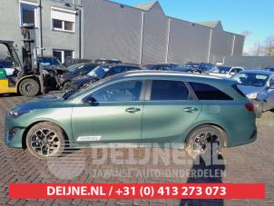 Begagnade Extra fönster, 4-dörrars, vänster Kia Ceed Sportswagon (CDF) 1.5 T-GDI 16V Pris € 45,00 Marginaltabell erbjuds av V.Deijne Jap.Auto-onderdelen BV