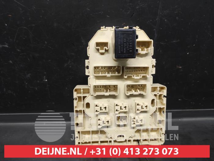 Säkringsbox från en Suzuki SX4 S-Cross (JY) 1.4 Booster Jet Turbo 16V AllGrip 2017