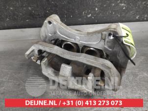 Gebruikte Remklauw (Tang) links-voor Nissan Qashqai (J12) 1.5 VC-T e-Power 16V Prijs op aanvraag aangeboden door V.Deijne Jap.Auto-onderdelen BV