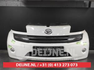 Begagnade Främre stötfångare Daihatsu Materia 1.3 16V Pris € 250,00 Marginaltabell erbjuds av V.Deijne Jap.Auto-onderdelen BV
