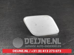 Gebruikte Afdekkap koplampsproeier rechts Kia Sorento III (UM) 2.2 CRDi 16V VGT 4x4 Prijs op aanvraag aangeboden door V.Deijne Jap.Auto-onderdelen BV