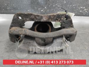 Używane Zacisk hamulcowy lewy przód Honda CR-V (RD5/6/7/8) 2.0i 16V VTEC Cena € 25,00 Procedura marży oferowane przez V.Deijne Jap.Auto-onderdelen BV