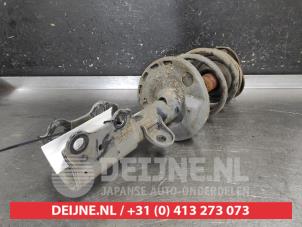 Gebruikte Mac Phersonpoot rechts-voor Lexus CT 200h 1.8 16V Prijs € 75,00 Margeregeling aangeboden door V.Deijne Jap.Auto-onderdelen BV