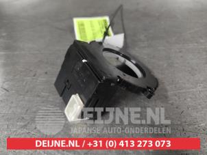 Begagnade Styrvinkelsensor Lexus CT 200h 1.8 16V Pris € 75,00 Marginaltabell erbjuds av V.Deijne Jap.Auto-onderdelen BV
