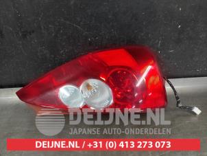 Gebruikte Achterlicht rechts Mazda 5 (CR19) 1.8i 16V Prijs € 50,00 Margeregeling aangeboden door V.Deijne Jap.Auto-onderdelen BV