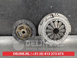 Gebruikte Koppelingsset (compleet) Toyota Yaris II (P9) 1.33 16V Dual VVT-I Prijs op aanvraag aangeboden door V.Deijne Jap.Auto-onderdelen BV