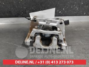 Begagnade Bakre bromsok, vänster Kia Sportage (NQ5E) 1.6 T-GDi Hybrid 16V Pris på förfrågan erbjuds av V.Deijne Jap.Auto-onderdelen BV