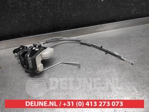 Nya Dörrlåsmekanism, 2-dörrars, höger Kia Picanto Pris € 181,50 Inklusive moms erbjuds av V.Deijne Jap.Auto-onderdelen BV